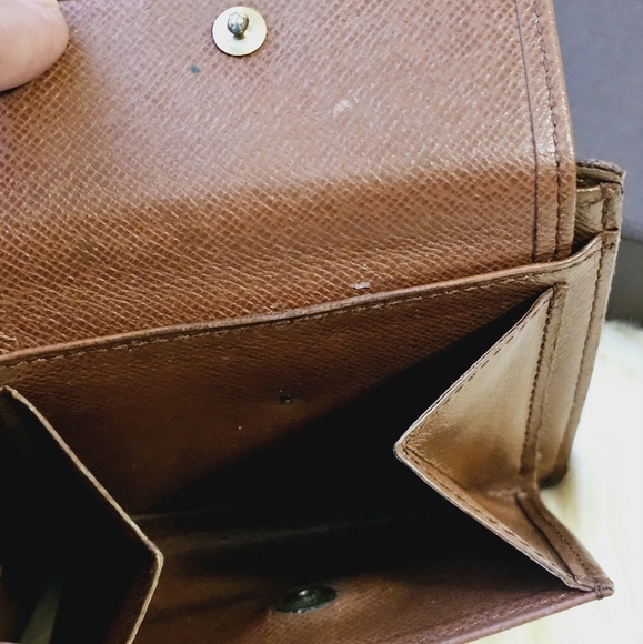 ❣️Louis Vuitton Men's Marco Wallet❣️ - Picture 10 of 17